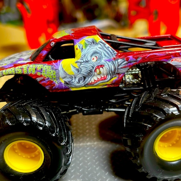 Mini  Devastator - Picture 1 of 3